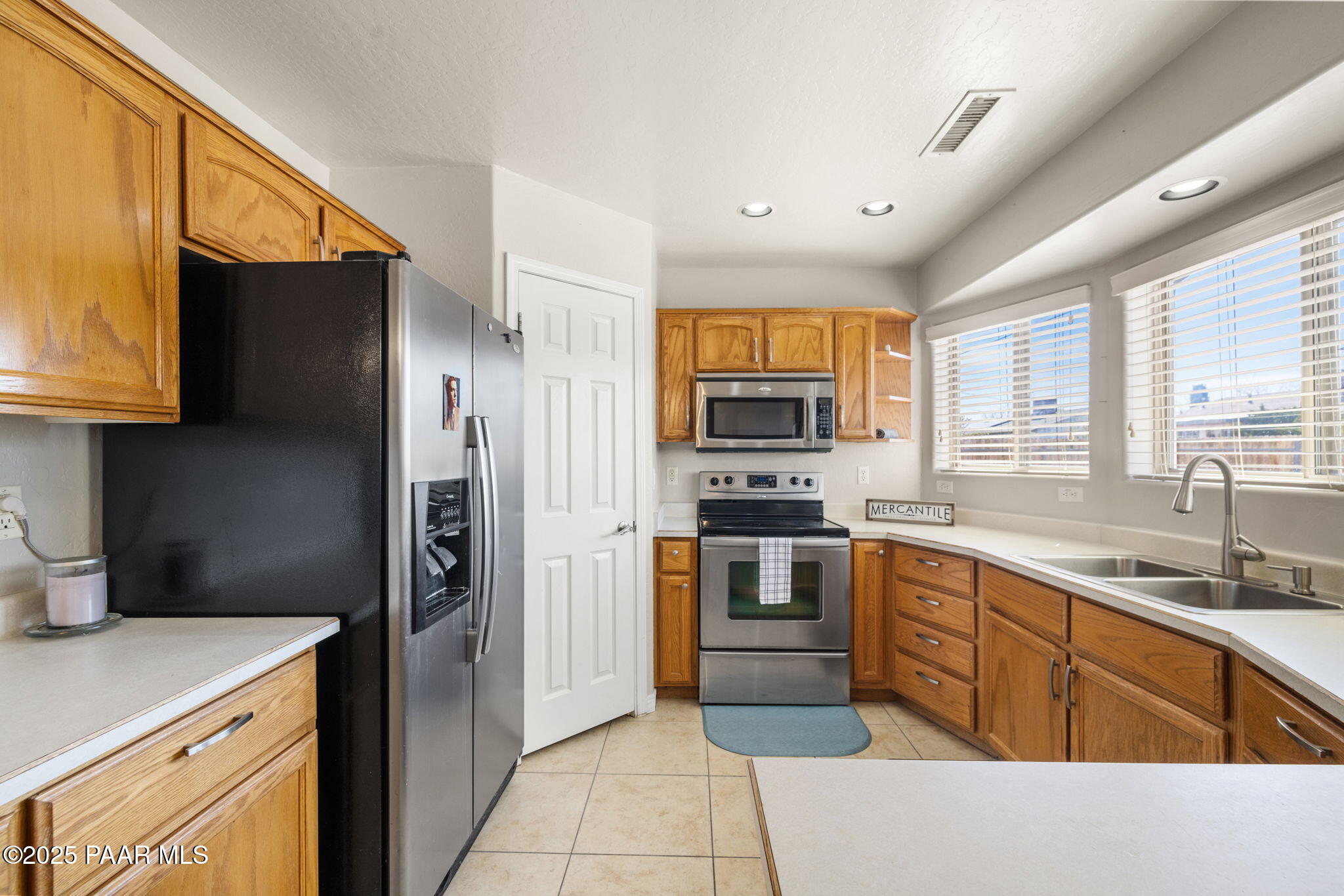 3800 N Navajo Drive