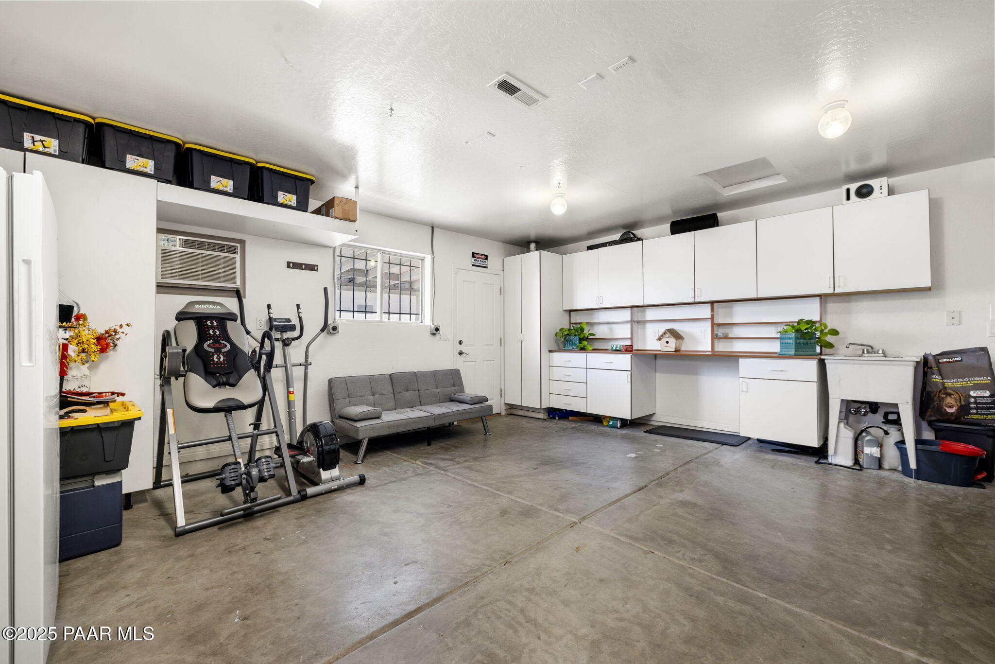 3800 N Navajo Drive