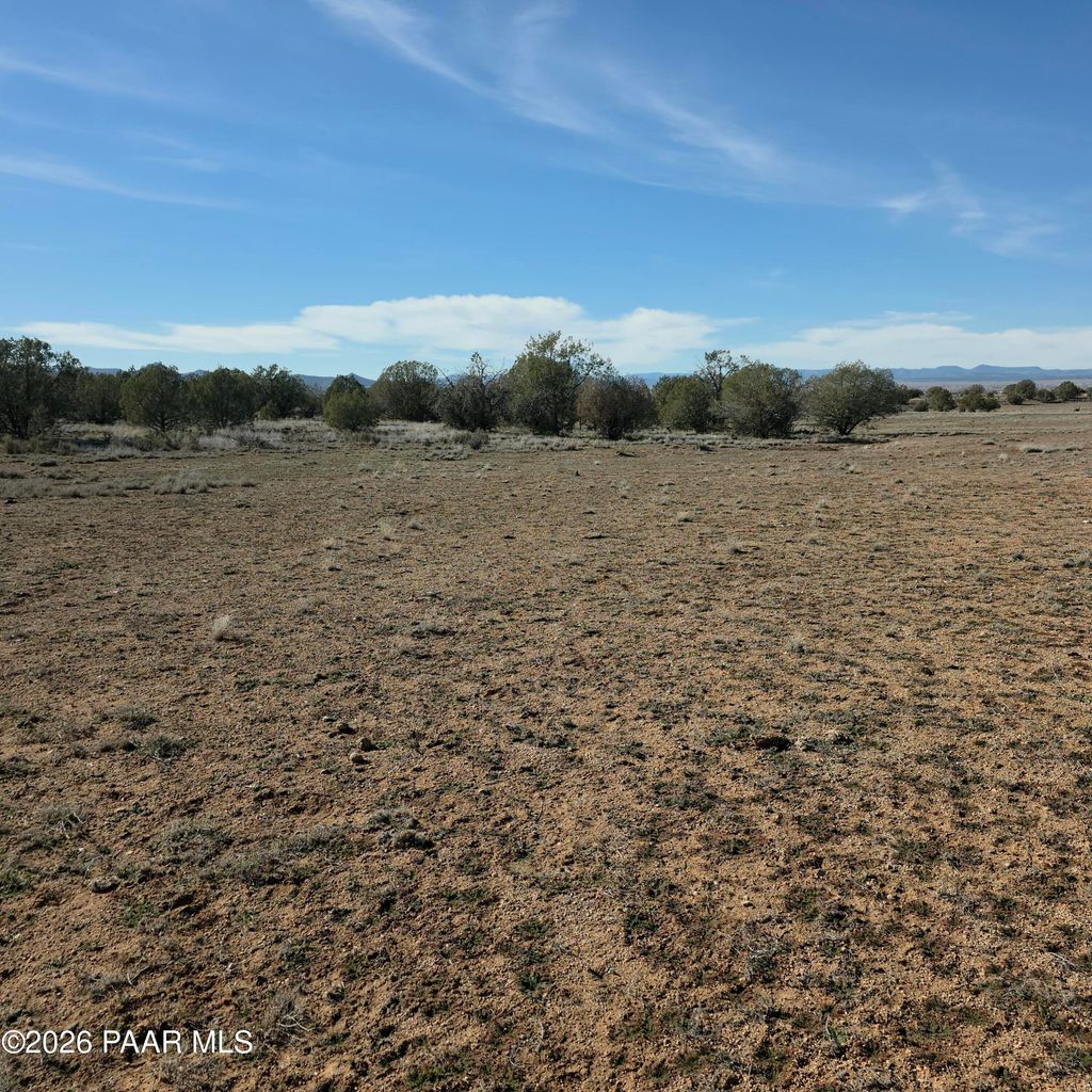 Photo of 00 0 N Bella Vista Lane, Paulden, AZ 86334 (MLS # 1079073)