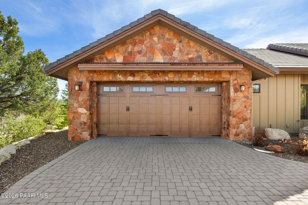 Photo of 1395 Ridgewood Drive, Prescott, AZ 86305 (MLS # 1079808)