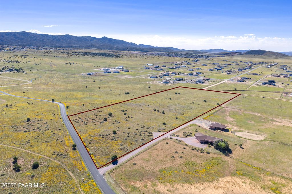Photo of 12625 E Mingus Vista Drive, Prescott Valley, AZ 86315 (MLS # 1077083)