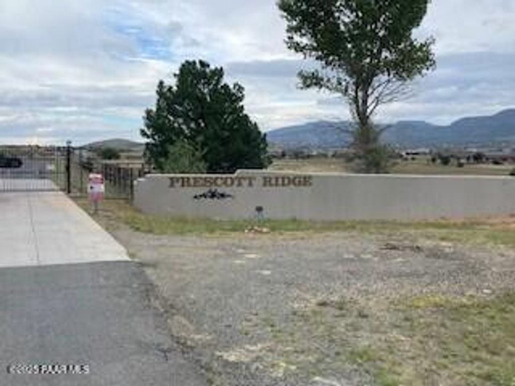 Photo of 12625 E Mingus Vista Drive, Prescott Valley, AZ 86315 (MLS # 1077083)