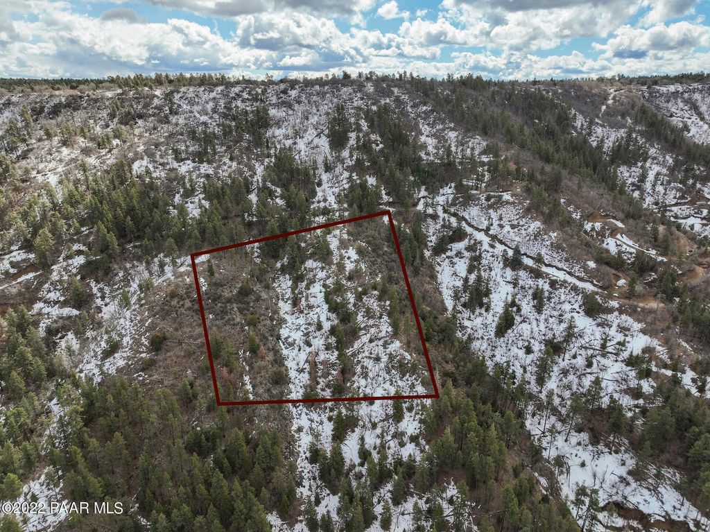 Photo of 0000 S Lazy Days Drive, Mayer, AZ 86333 (MLS # 1081128)