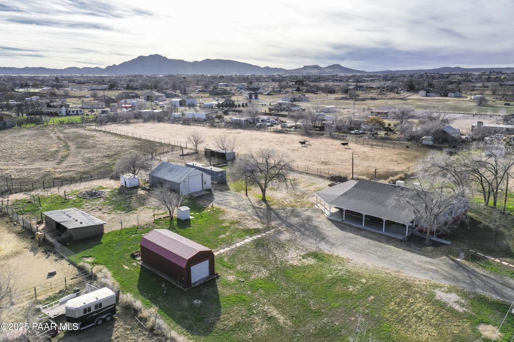 Photo of 675 W Road 1 N, Chino Valley, AZ 86323 (MLS # 1078407)