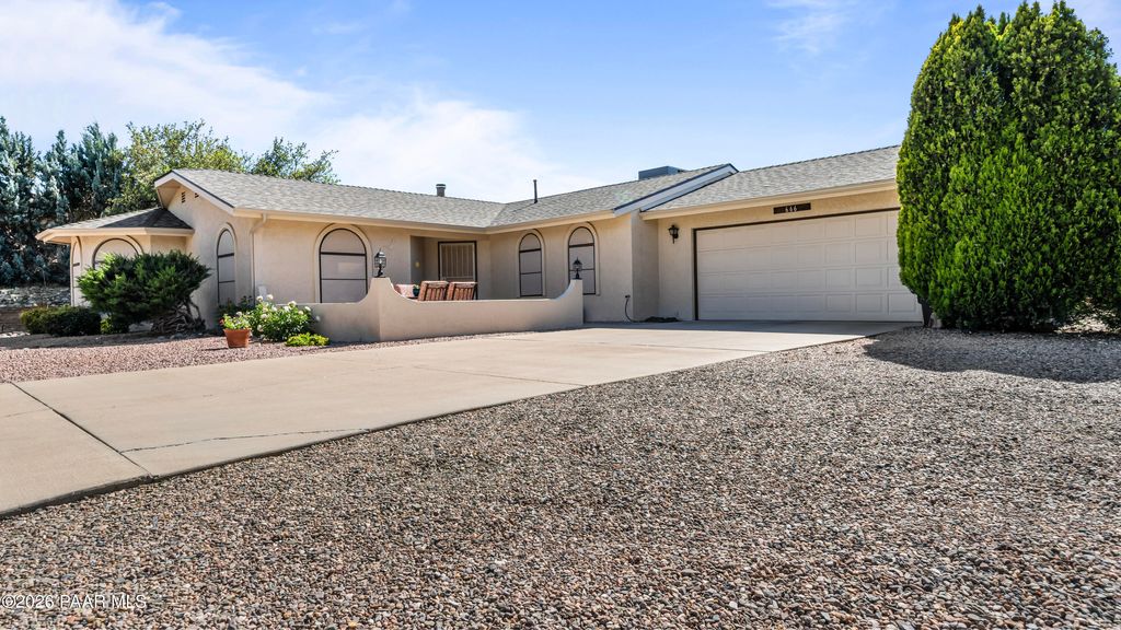 Photo of 666 N Hopi Trail, Dewey-Humboldt, AZ 86327 (MLS # 1081997)