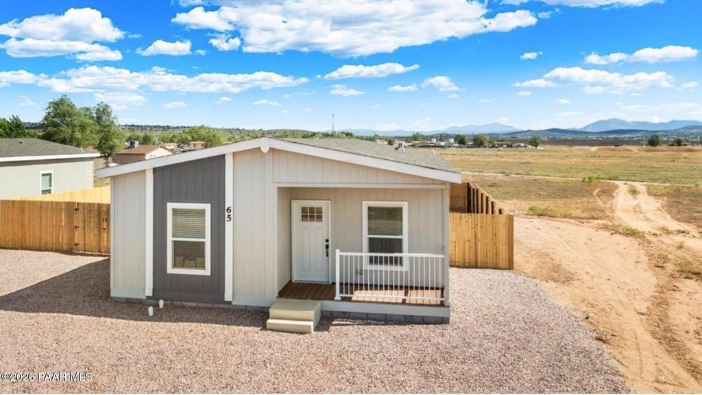 Photo of 65 W Hawaii Road, Paulden, AZ 86334 (MLS # 1081782)