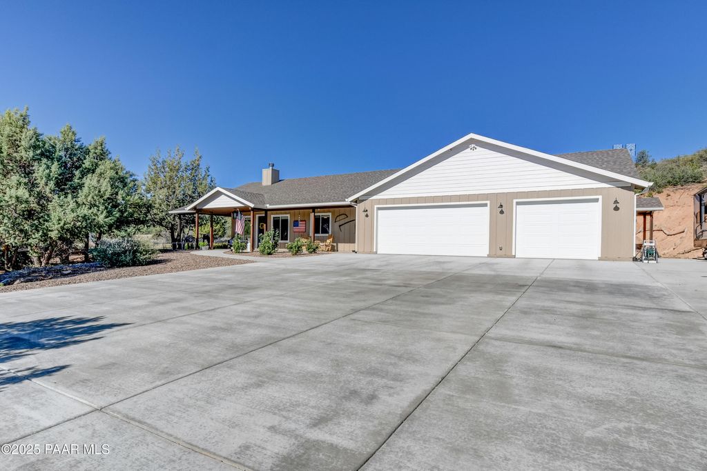 Photo of 1365 W Ridge Drive, Prescott, AZ 86305 (MLS # 1080270)