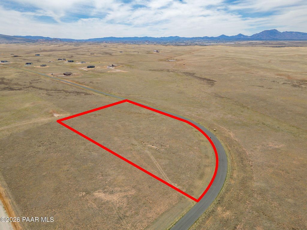 Photo of 0 N Mcworter Place, Prescott Valley, AZ 86315 (MLS # 1081509)