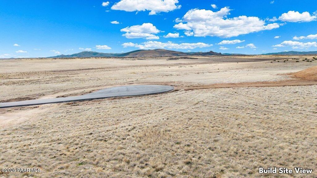 Photo of Lot B Lonesome View Road, Prescott Valley, AZ 86315 (MLS # 1079738)