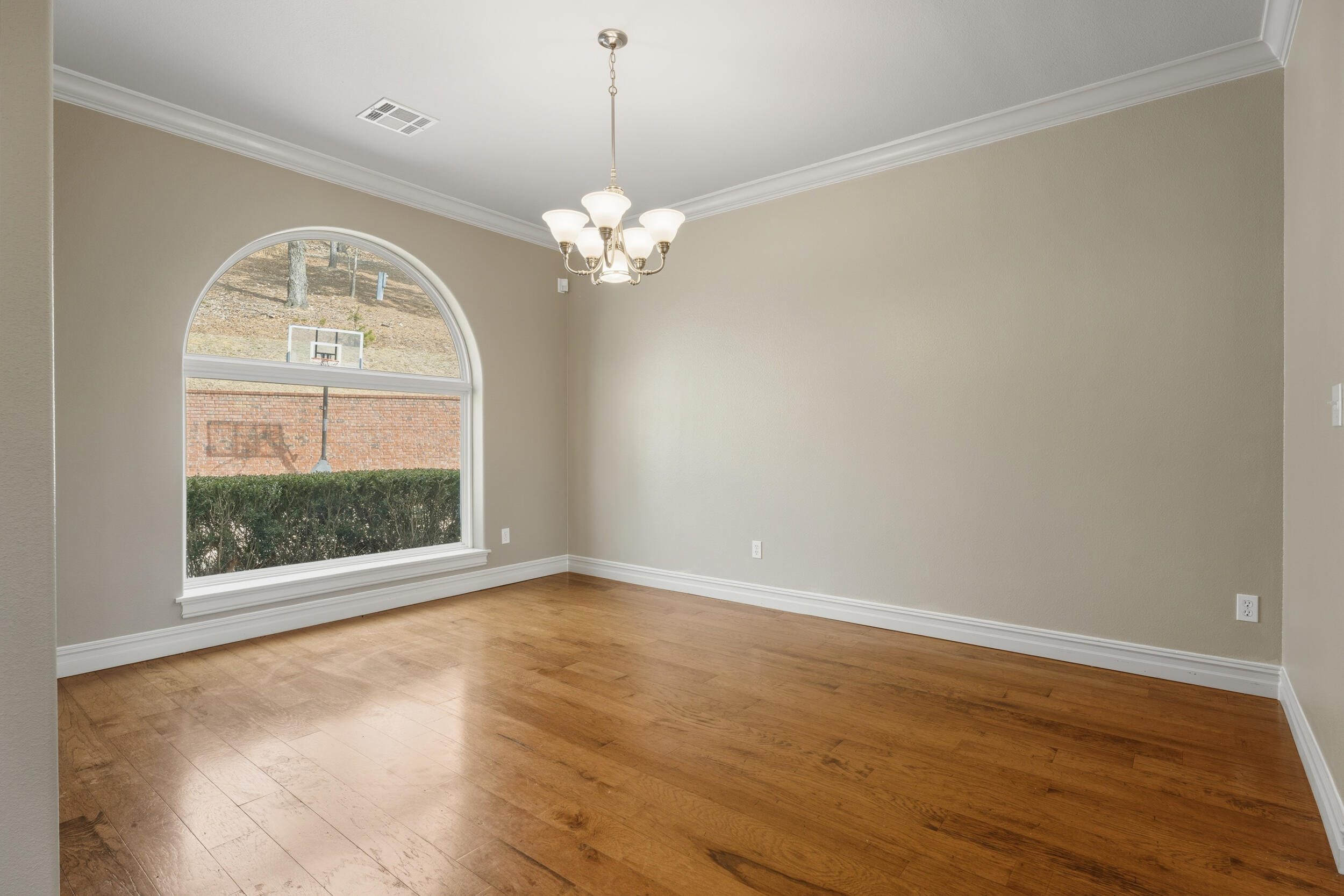 Yakima, Washington, 98908, United States, 5 Bedrooms Bedrooms, ,5 BathroomsBathrooms,Residential,Active,2017520