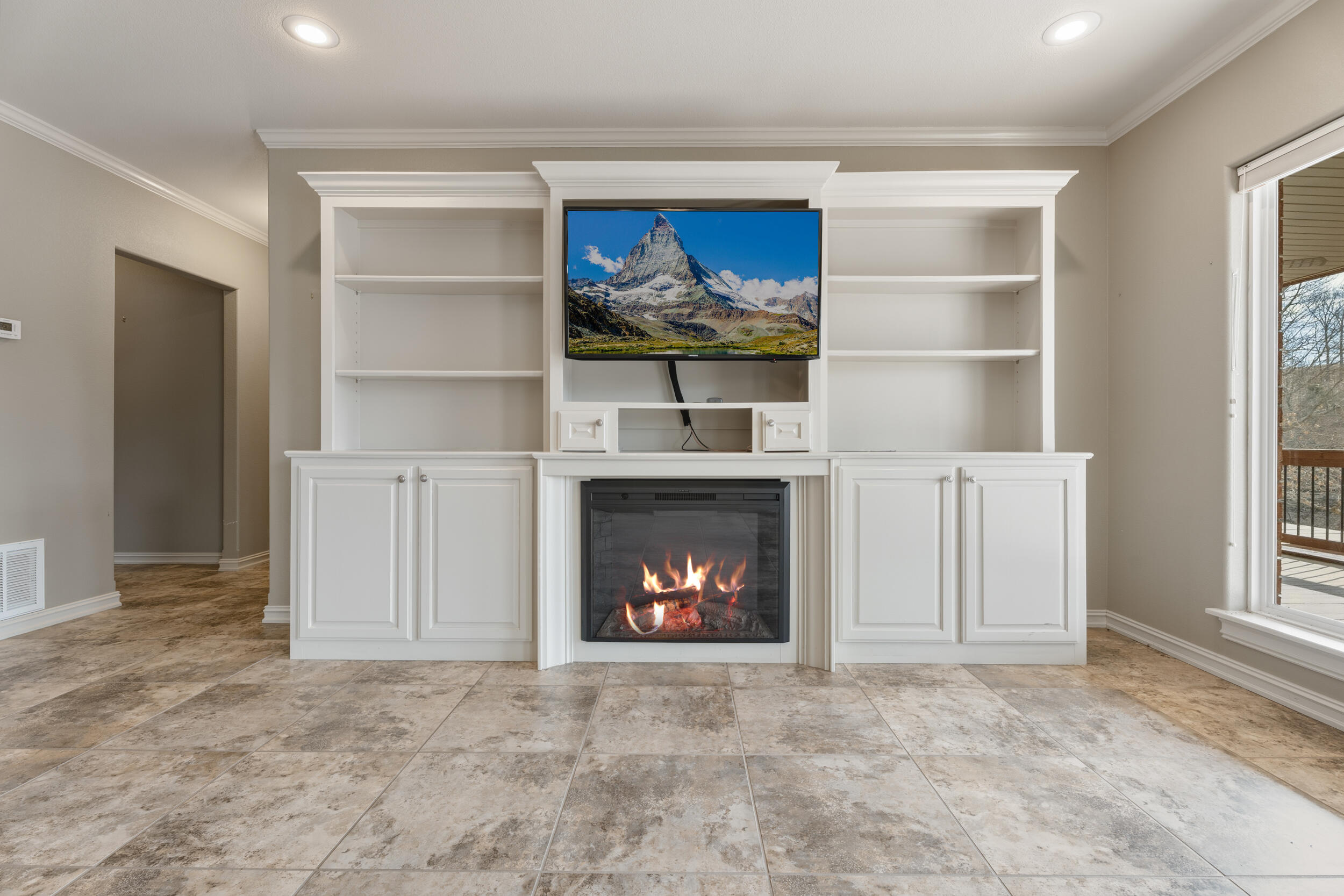 Yakima, Washington, 98908, United States, 5 Bedrooms Bedrooms, ,5 BathroomsBathrooms,Residential,Active,2017520