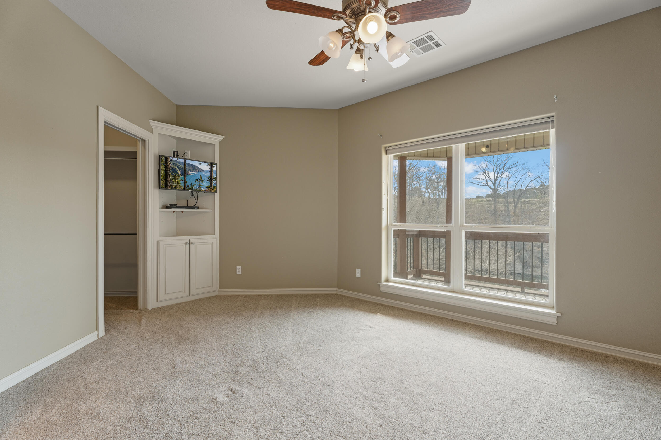 Yakima, Washington, 98908, United States, 5 Bedrooms Bedrooms, ,5 BathroomsBathrooms,Residential,Active,2017520