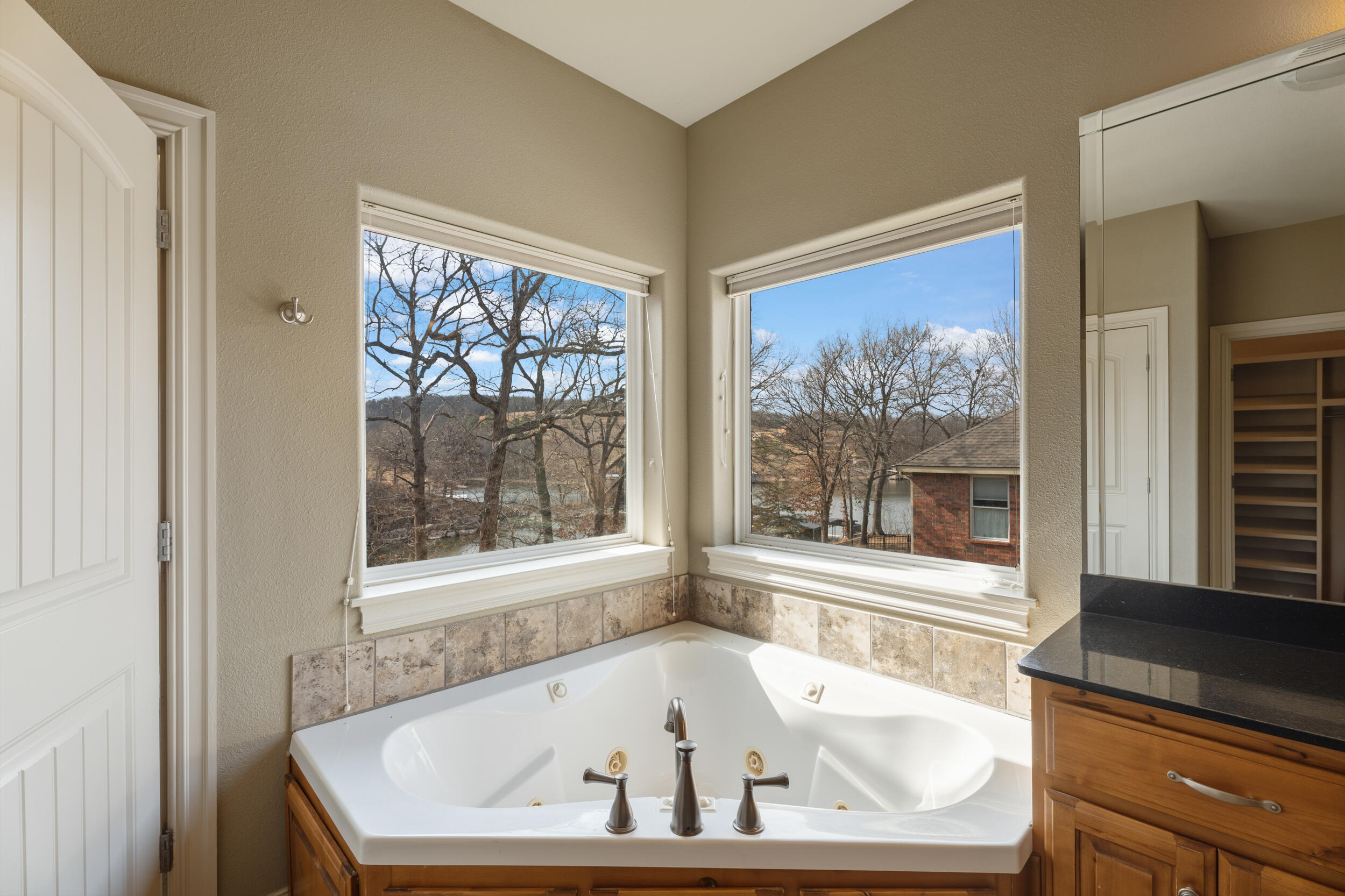 Yakima, Washington, 98908, United States, 5 Bedrooms Bedrooms, ,5 BathroomsBathrooms,Residential,Active,2017520