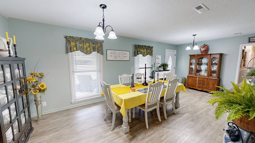 Dothan, Alabama 36303, United States, 4 Bedrooms Bedrooms, ,2 BathroomsBathrooms,Residential,Active,227569