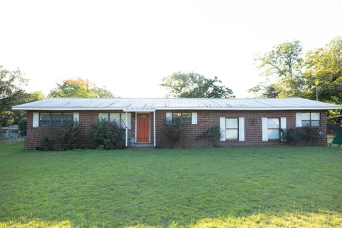 Homes For Sale - 712 S Main Street<br/> Headland, AL 36345