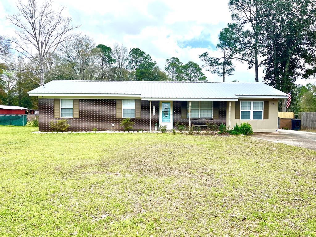 206 W Robin Ave, Geneva, Alabama image 1