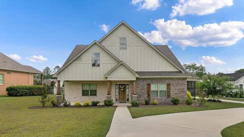 Homes For Sale - 408 Oakwood Dr<br/> Dothan, AL 36305