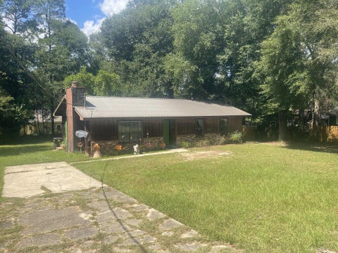Homes For Sale - 44 Hollis Dr<br/> Newton, AL 36352