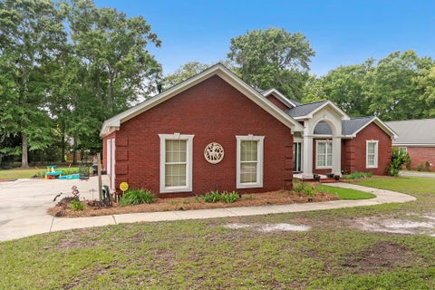 Homes For Sale - 302 Stonegate Dr<br/> Houston County, Dothan, AL 36305