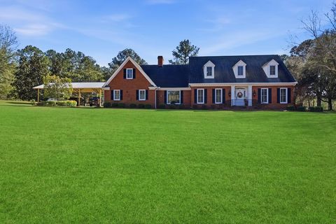 Homes For Sale - 451 Lakewood Dr<br/> Blakely, GA 39823