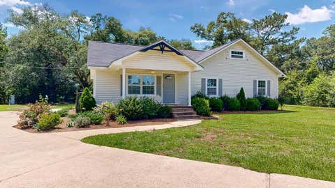 Homes For Sale - 1348 Edwin Reynolds Road<br/> Cottonwood, AL 36320