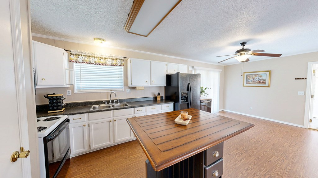 Ozark, Alabama 36360, United States, 3 Bedrooms Bedrooms, ,1 BathroomBathrooms,Residential,Active,219204