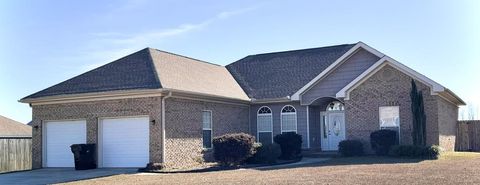 Homes For Sale - 379 Hannah<br/> Daleville, AL 36322