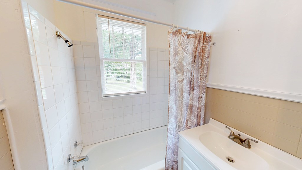 Dothan, Alabama 36301, United States, 3 Bedrooms Bedrooms, ,2 BathroomsBathrooms,Residential,Active,235621