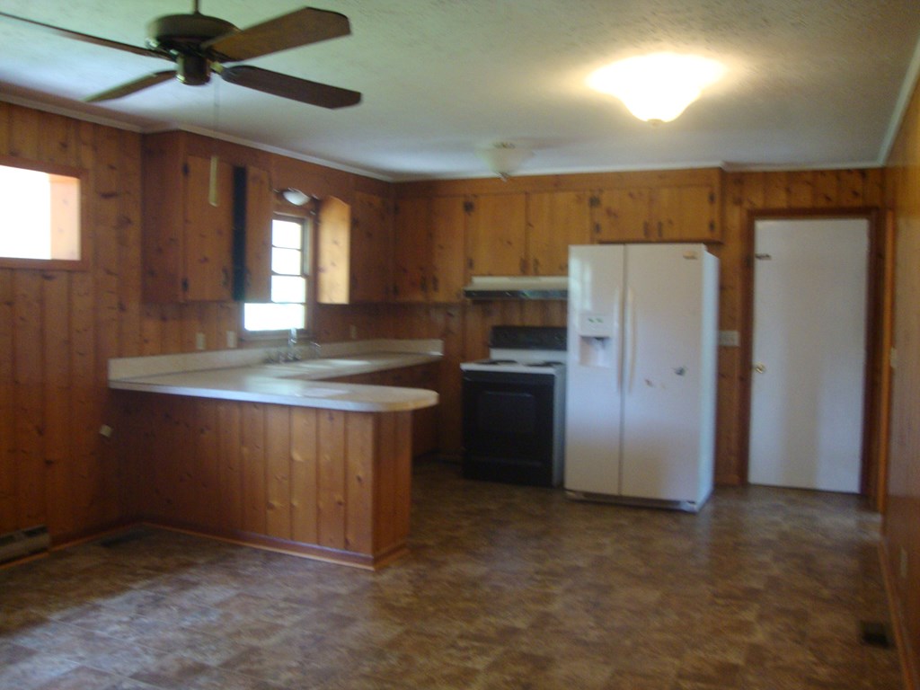 303 Lakeview Dr, Dothan, Alabama image 6