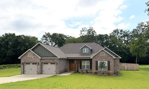 Homes For Sale - 437 County Road 758<br/> Enterprise, AL 36330