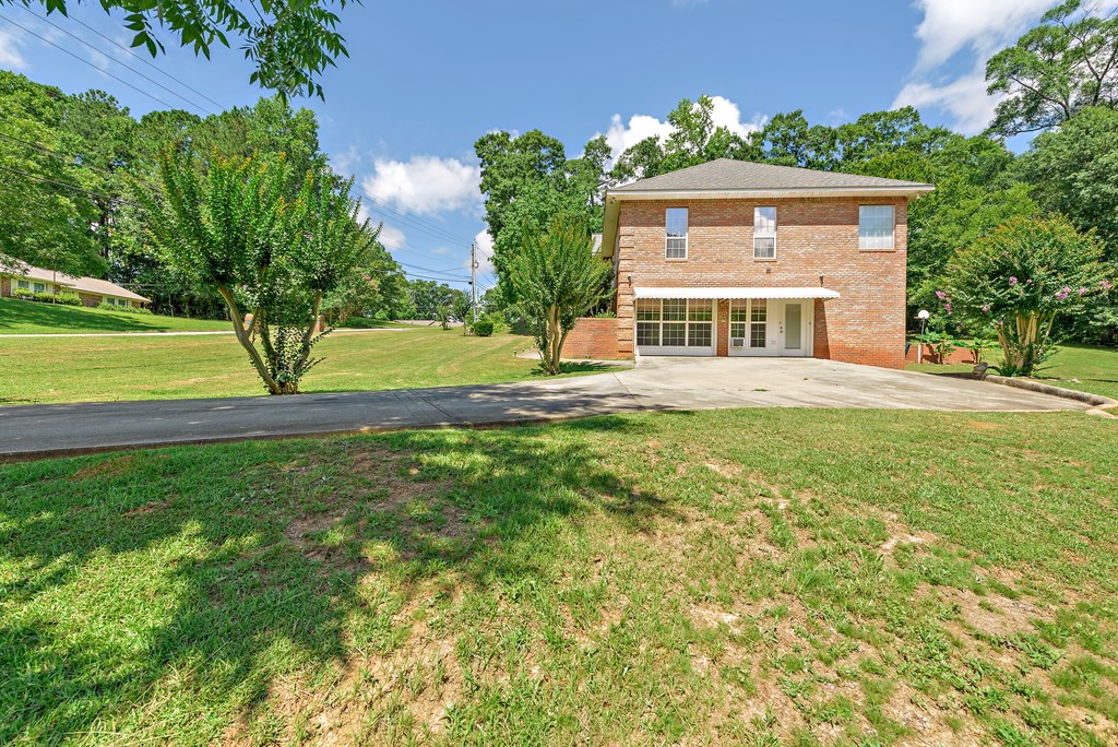 1358 Willow Oak Drive, Ozark, Alabama image 3