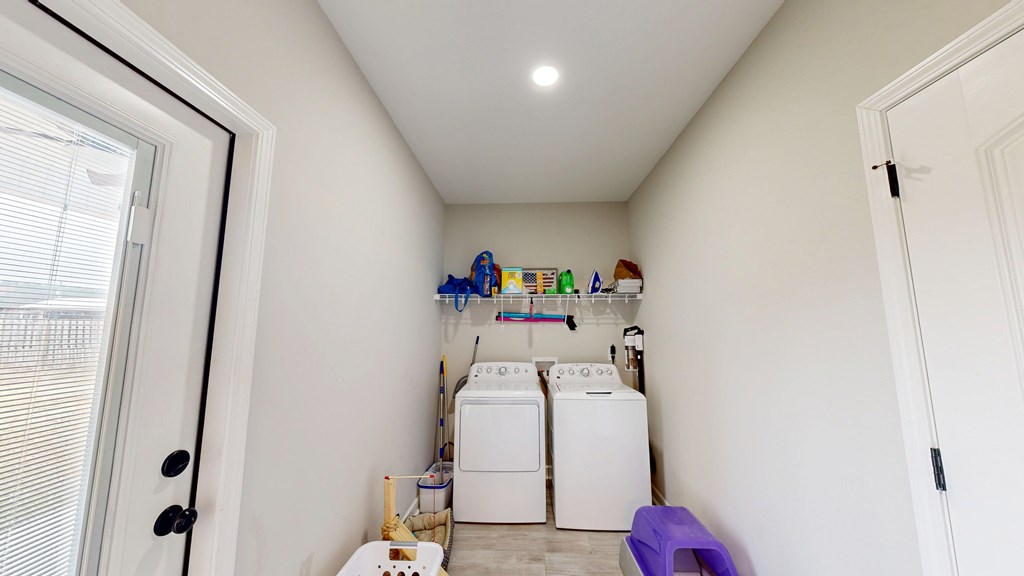 Dothan, Alabama 36305, United States, 3 Bedrooms Bedrooms, ,2 BathroomsBathrooms,Residential,Active,248287