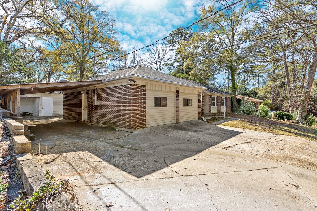 406 Douglas Brown Circle, Enterprise, Alabama image 3