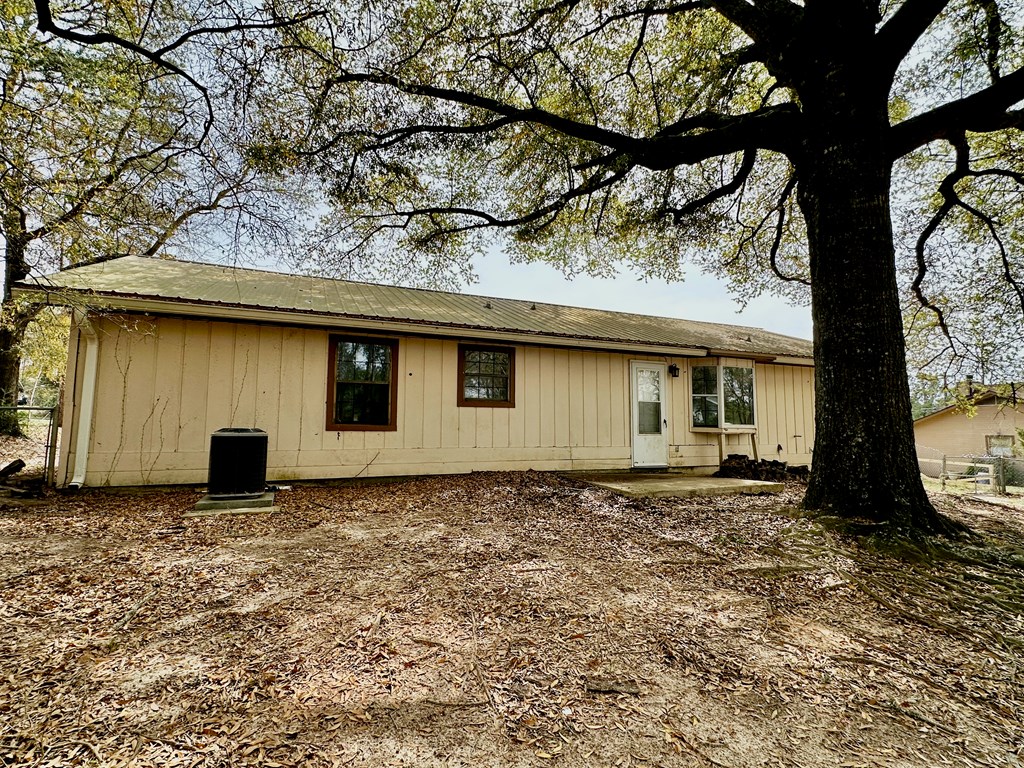 503 Whittle Hudson, Ozark, Alabama image 2