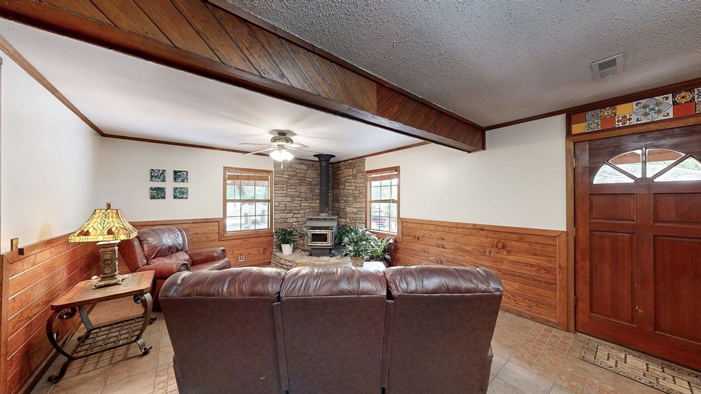 Daleville, Alabama 36322, United States, 2 Bedrooms Bedrooms, ,1 BathroomBathrooms,Residential,Pending,250594