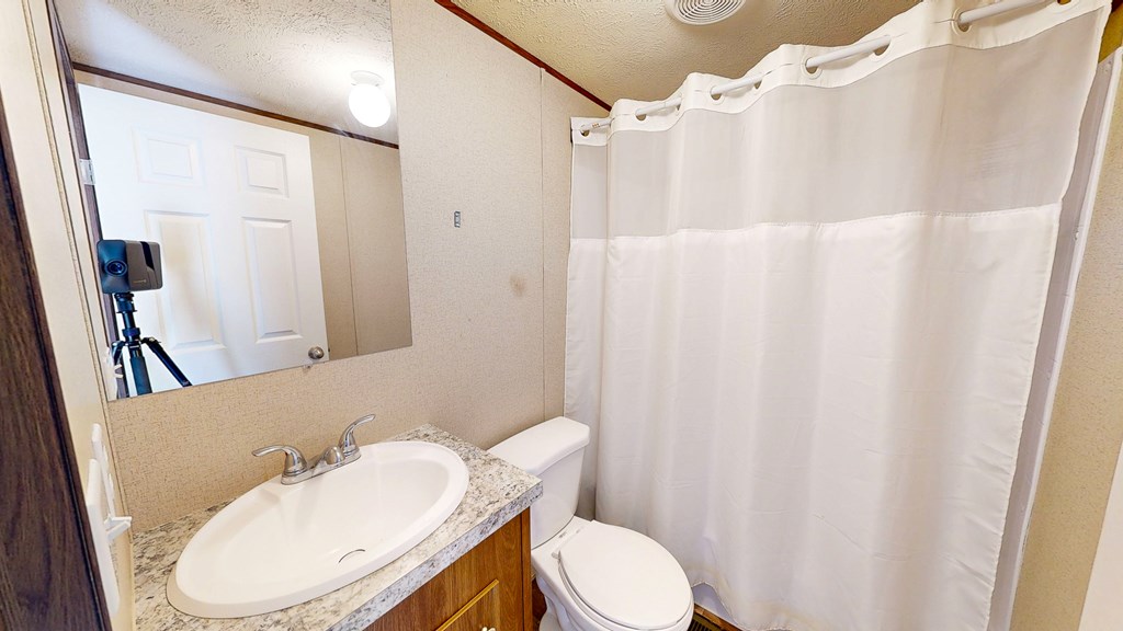 Daleville, Alabama 36322, United States, 2 Bedrooms Bedrooms, ,1 BathroomBathrooms,Residential,Pending,250594