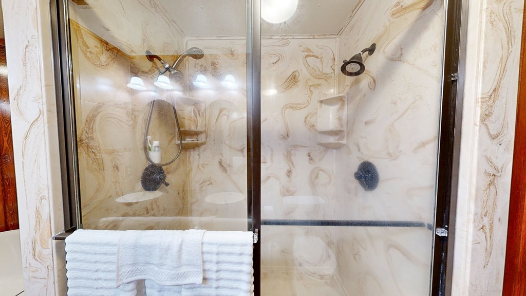 Daleville, Alabama 36322, United States, 2 Bedrooms Bedrooms, ,1 BathroomBathrooms,Residential,Pending,250594