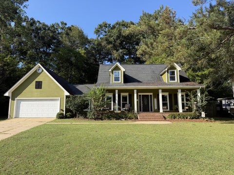 Homes For Sale - 131 Waterford Place<br/> Dothan, AL 36303