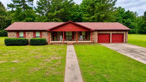Homes For Sale - 210 Ellis Road<br/> Glenwood, AL 36034