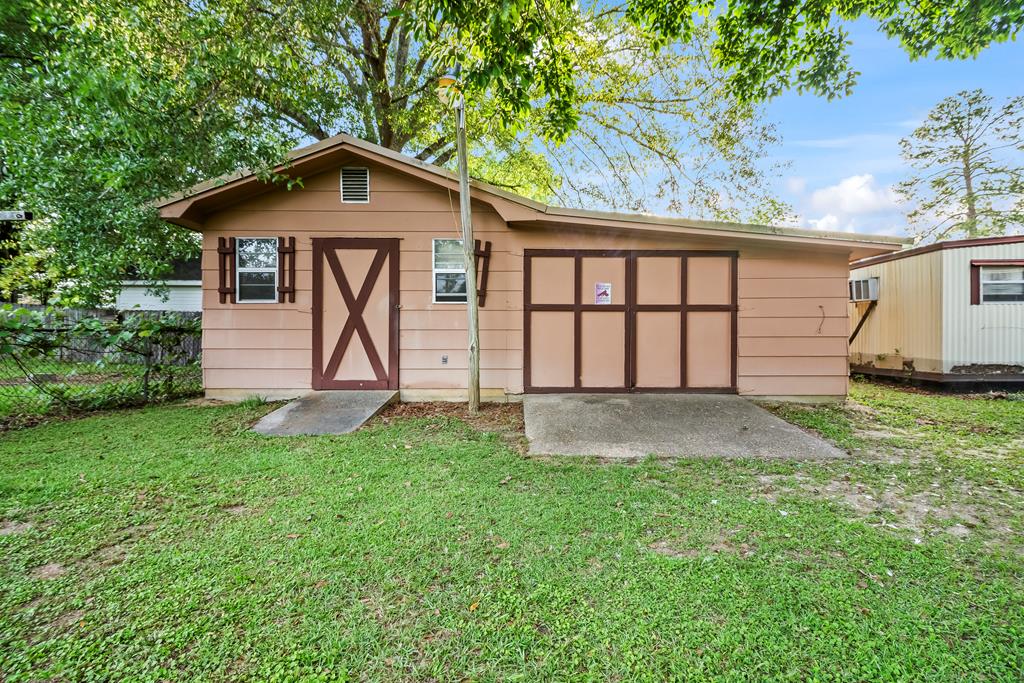 902 Moss Street, Dothan, Alabama image 24