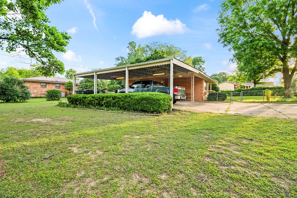 902 Moss Street, Dothan, Alabama image 23