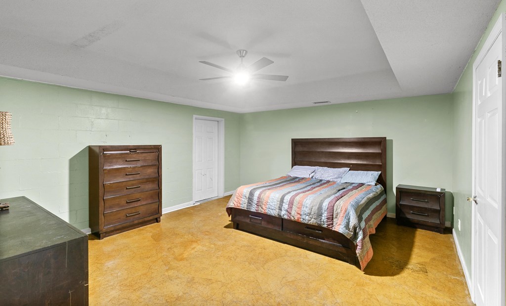 408 Shakespeare Dr, Dothan, Alabama image 2
