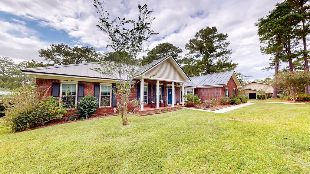 Dothan, Alabama 36301, United States, 3 Bedrooms Bedrooms, ,3 BathroomsBathrooms,Residential,Active,222820