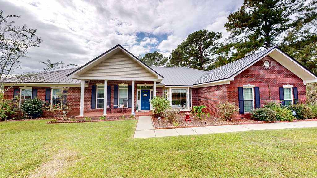 Dothan, Alabama 36301, United States, 3 Bedrooms Bedrooms, ,3 BathroomsBathrooms,Residential,Active,222820