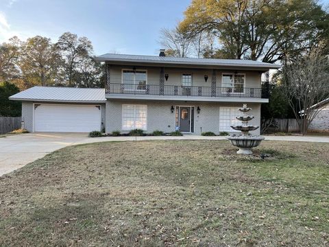 Apartment For Sale - 3803 NW Quail Creek Dr<br/> Dothan, AL 36303