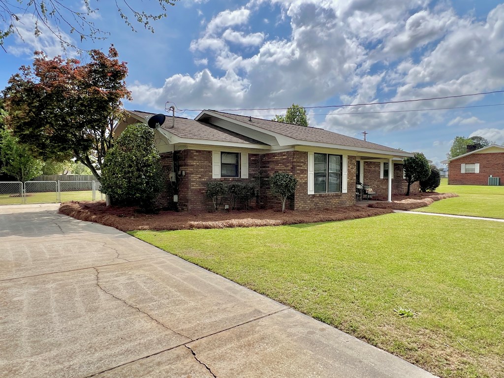 509 W Lily Street, Hartford, Alabama image 32