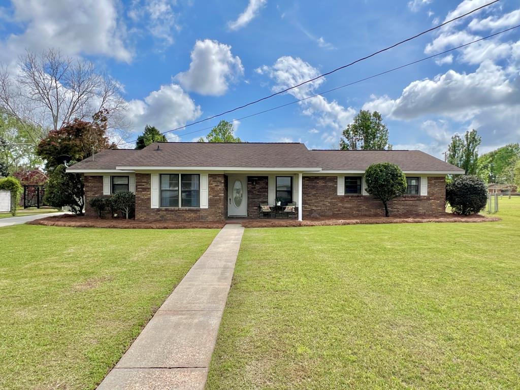 509 W Lily Street, Hartford, Alabama image 1
