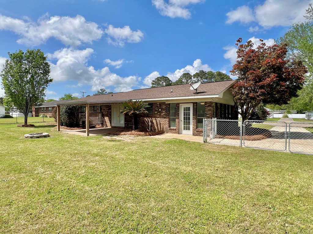 509 W Lily Street, Hartford, Alabama image 24