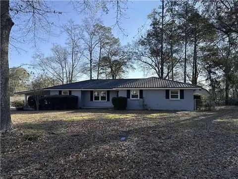 Homes For Sale - 104 Ruth Circle<br/> Cowarts, AL 36321