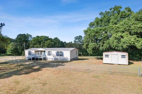 Mobile Home For Sale - 1970 S County Road 21<br/> Dale County, Ozark, AL 36360